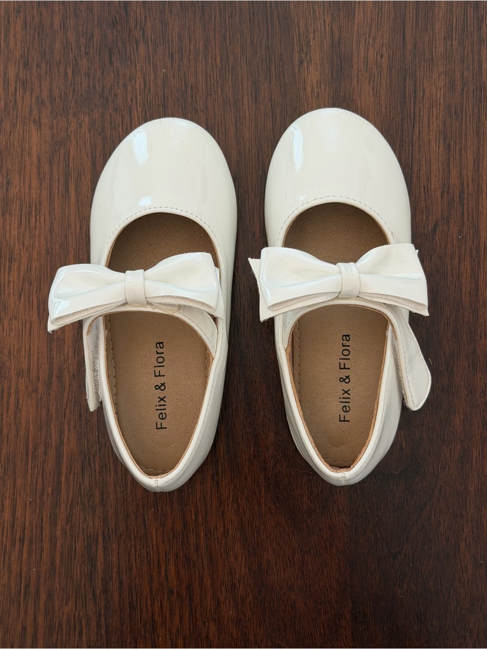 Felix & Flora White Patent Mary Janes with Bow - toddler